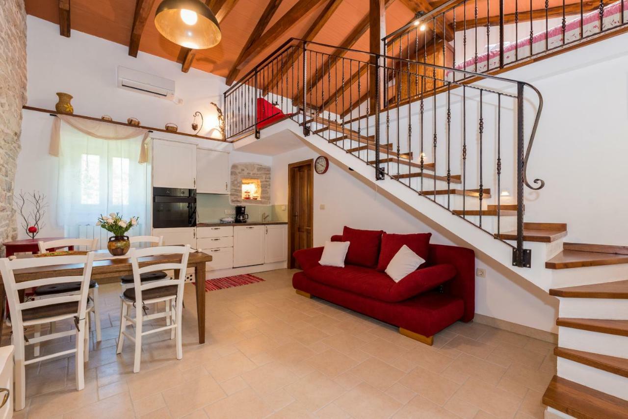 Holiday Home Mattiuzi Nedescina Ngoại thất bức ảnh